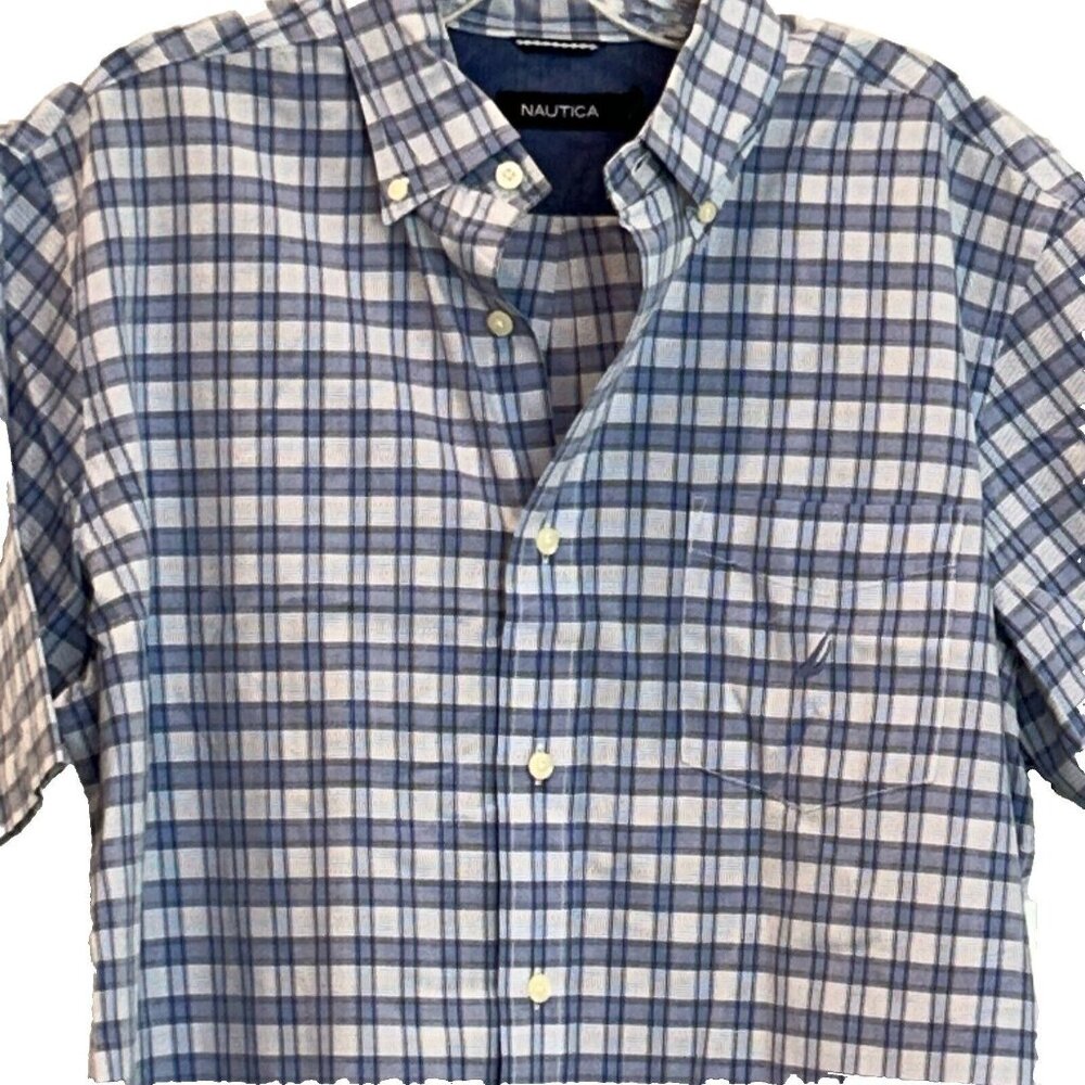 Nautica Men’s Blue Plaid Size M short sleeve button down shirt